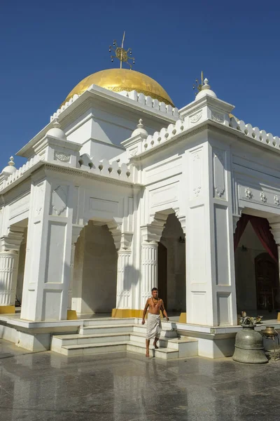 インド インパール 2020年12月 2020年12月31日インド マニプール州インパールにあるシュリー ゴヴィンダジ寺の僧 — ストック写真
