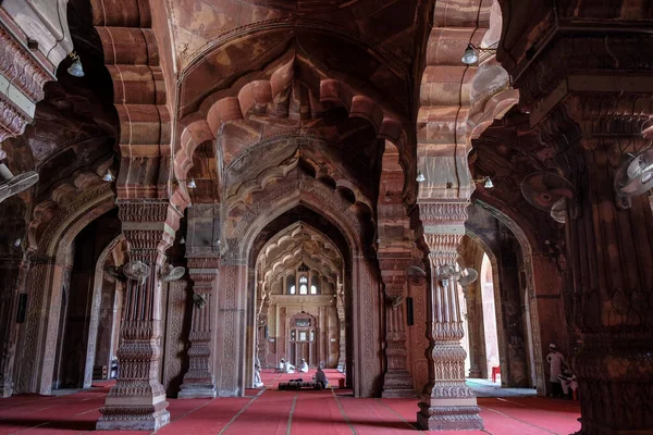 Bhopal Índia Março 2021 Homens Orando Dentro Mesquita Taj Masjid — Fotografia de Stock