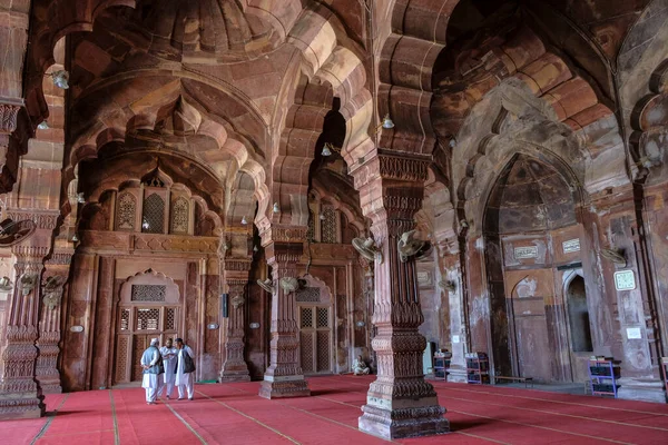 Bhopal Indien März 2021 Männer Unterhalten Sich Der Moschee Taj — Stockfoto