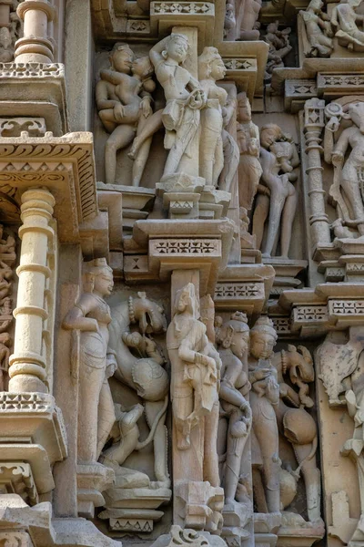 インドのマディヤ プラデーシュ州カジュラホにあるジャヴァリ寺院の詳細 ユネスコ世界遺産カジュラホ記念物群の一部を構成する — ストック写真