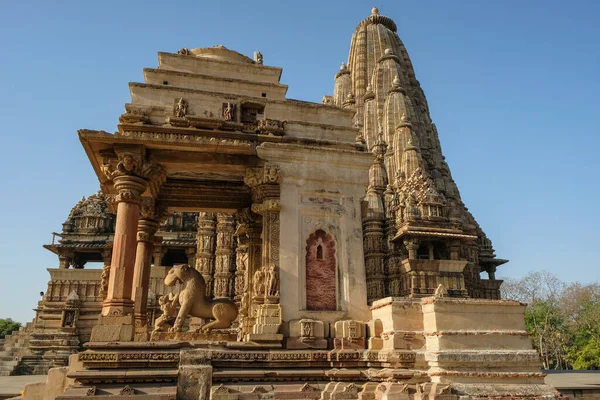 位于印度中央邦Khajuraho的Kandariya Mahadev寺和Mahadeva寺 形成Khajuraho纪念碑小组的一部分 该小组是教科文组织的一个世界遗产 — 图库照片