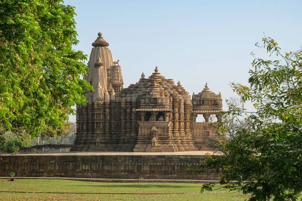 印度中央邦Khajuraho的Chitragupta寺庙 形成Khajuraho纪念碑小组的一部分 该小组是教科文组织的一个世界遗产 — 图库照片