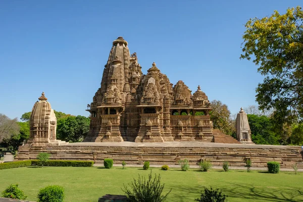 印度中央邦Khajuraho的Vishvanath圣殿 形成Khajuraho纪念碑小组的一部分 该小组是教科文组织的一个世界遗产 — 图库照片