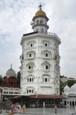 Amritsar, Hindistan - Mayıs 2021: Gurdwara Baba Atal Tower, Amritsar, Punjab, Hindistan.