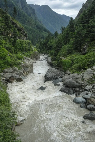 Rio Parvati Aldeia Kasol Vale Parvati Himachal Pradesh Índia — Fotografia de Stock