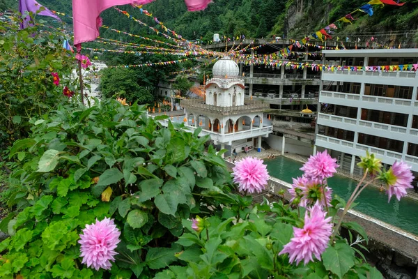 2021年6月 古鲁德瓦拉 萨希布 马尼卡兰 Gurudwara Sahib Manikaran 有温泉 是2021年6月17日在印度喜马偕尔邦马尼卡兰帕瓦蒂山谷的锡克教徒朝圣中心 — 图库照片