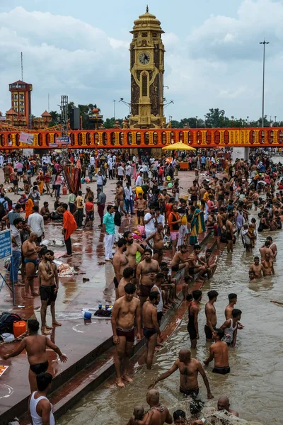 Haridwar Indien Juli 2021 Pilgrimer Badar Floden Ganges Haridwar Den — Stockfoto