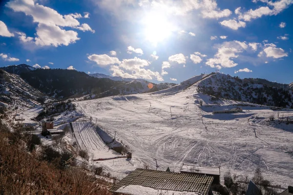 Sněhem Pokryté Hory Zimě Tabaganském Pohoří Poblíž Almaty — Stock fotografie