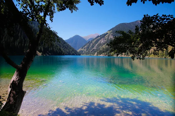 Kaindy Resort Almatském Kraji Horskými Jezery — Stock fotografie