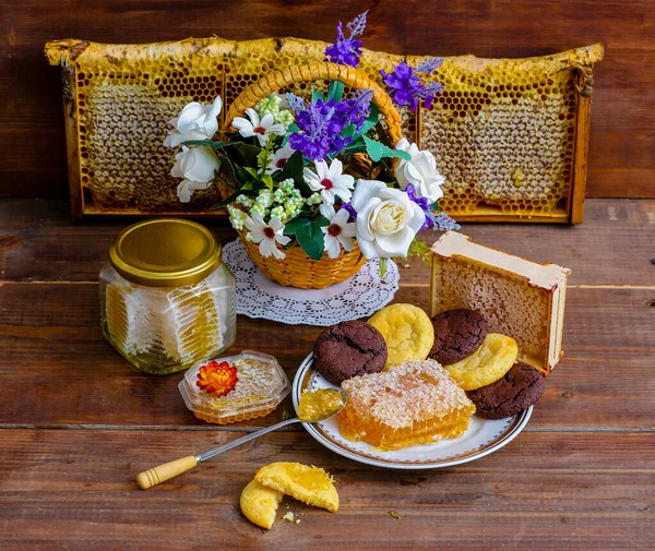 Nature Morte Rustique Avec Des Produits Apicoles Peignes Miel Dans — Photo