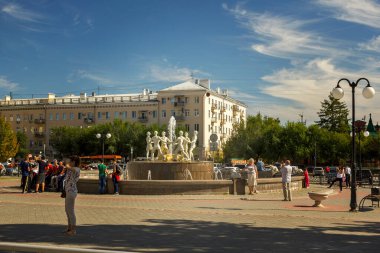 Stalinist mimarinin anıtı, 1 Eylül 2019 'da Volgograd tren istasyonunun yanındaki istasyon meydanındaki 