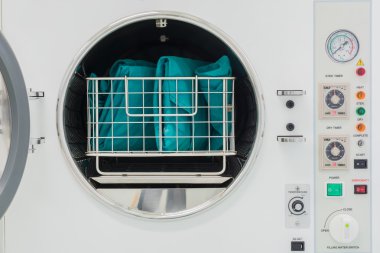 Otoklav içinde tıbbi cihaz