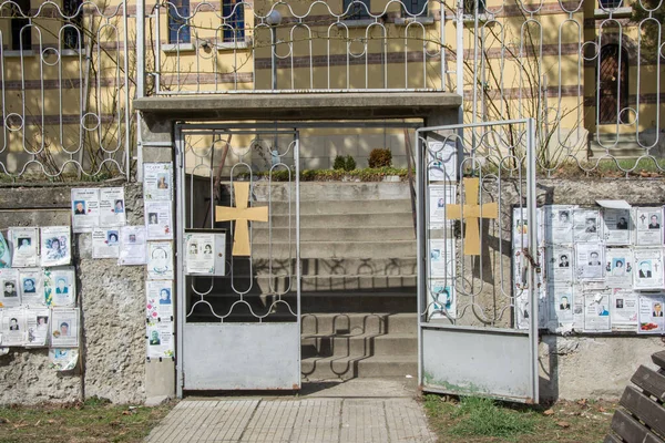 Metal Fence Entrance Christian Church Doors Cross Symbols Front Obituary — Stock Photo, Image