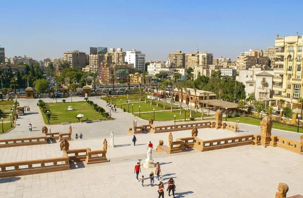 Cairo - Egypt - October 06, 2020: Misr al Gadida, Al Montaza, City overview from Baron Empain palace roof with a lot of people and heavy car traffic during day. Palais Hindou temple. — Stock Photo, Image