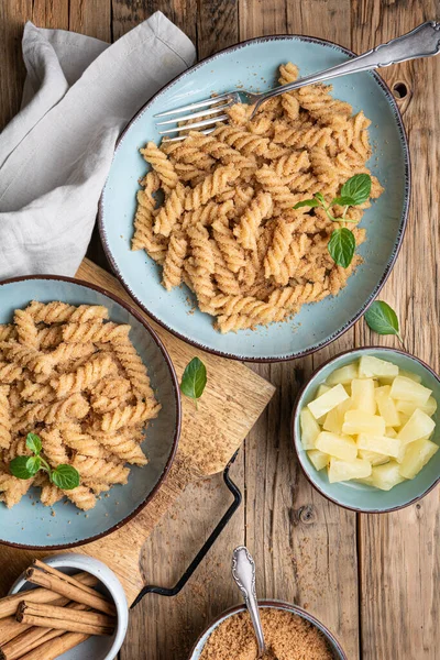 Simple Fusilli Pasta Sweet Roasted Semolina Cinnamon Served Pineapple Pieces — Stock Photo, Image