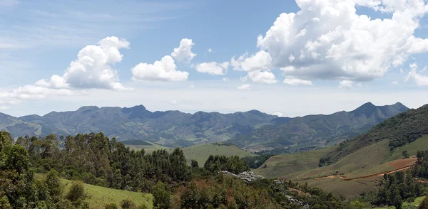 Dağ manzarası, Brezilya.