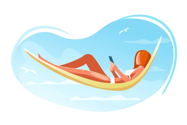 Hängematte mit Frau beim Sonnenbaden am Strand im Urlaub Vektor Illustration. Charakterlektüre vor Ort. Flache Sommerreise Relax-Konzept auf blauem Himmel Hintergrund isoliert auf weiß. — Stockvektor