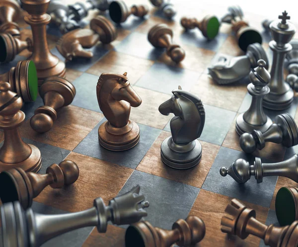 Piezas de ajedrez en tablero de ajedrez —  Fotos de Stock