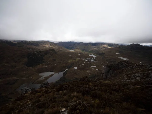 Lagos Rodeados Colinas Los Andes Paisaje Pastizales Tundra Parque Nacional — Foto de Stock