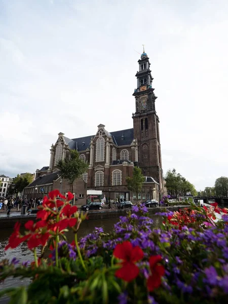 荷兰新教徒加尔文主义改革了荷兰阿姆斯特丹市中心的教堂 — 图库照片