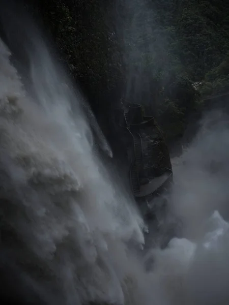 Pailon del diablo Devils Cauldron más alta cascada Río Pastaza ruta cascadas río Banos Tungurahua Amazonia Ecuador — Foto de Stock
