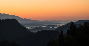 Osojnica manzaralı Osojnica manzaralı Sloven Bled Blejsko Jezero Gölü dağ manzaralı panoramik gündoğumu