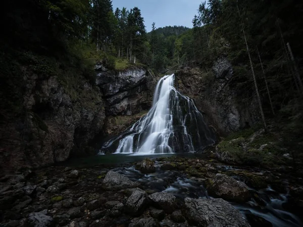 Μεγάλης διάρκειας έκθεση πανόραμα του Gollinger καταρράκτη Wasserfall Schwarzbachfall Golling an der Salzach Σάλτσμπουργκ Αυστρία Άλπεις — Φωτογραφία Αρχείου