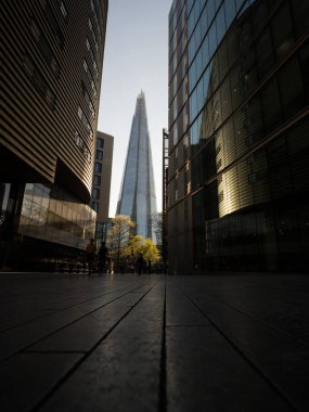 Londra nehir kenarı ofis kulesi modern mimari Londra Thames İngiltere İngiltere İngiltere