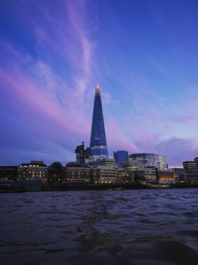 Liman kıyısı yamacı Londra Panoraması Çömlek gökdeleni Thames nehri Büyük Britanya Birleşik Krallığı