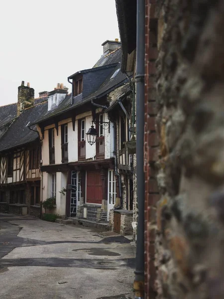 Panorama view of old ancient ancient historic traditional half-timbered houses buildings buildings in Malestroit Brittany France — стоковое фото