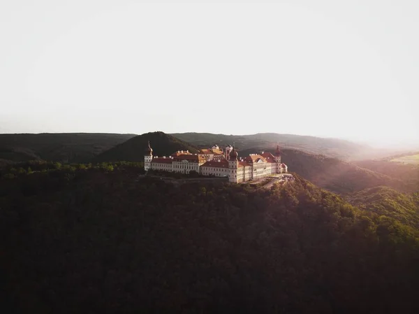 Vista Panorámica Aérea Idílica Colina Rural Remota Monasterio Monasterio Abadía — Foto de Stock