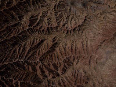 Güney Amerika Villavieja Neiva Huila Kolombiya 'daki Tatacoa Çölü manzaralı tropikal orman kırmızı kum taşı labirenti