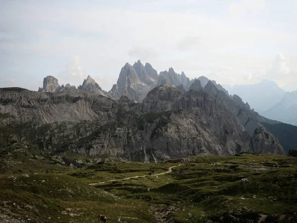 Alpejska Panorama Grupy Górskiej Cadini Misurina Szczytu Tre Cime Lavaredo — Zdjęcie stockowe