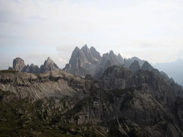 Alpejska Panorama Grupy Górskiej Cadini Misurina Szczytu Tre Cime Lavaredo — Zdjęcie stockowe