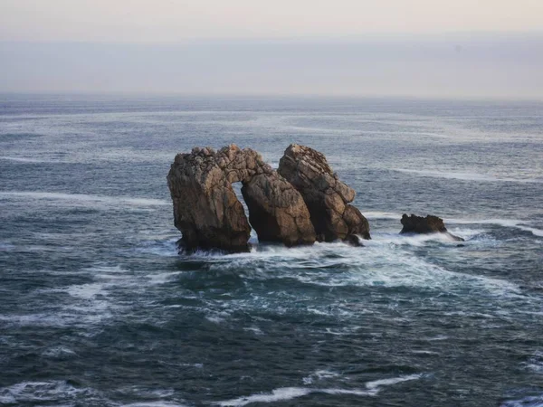 Vista Panorámica Formación Rocosa Urro Del Manzano Pila Mar Puente — Foto de Stock