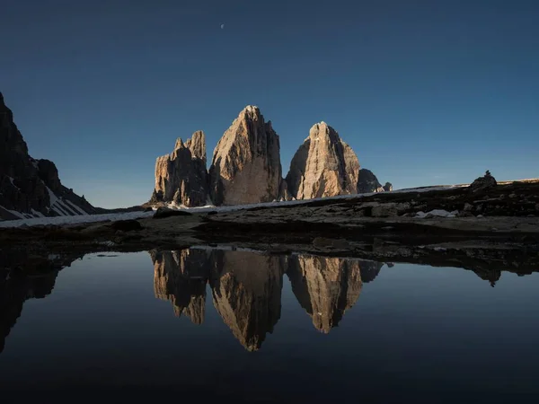 Espejo Estanque Reflejo Tre Cime Lavaredo Panorama Montaña Alpina Sexten Imágenes de stock libres de derechos