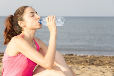 kadın içme suyu açık havada spor