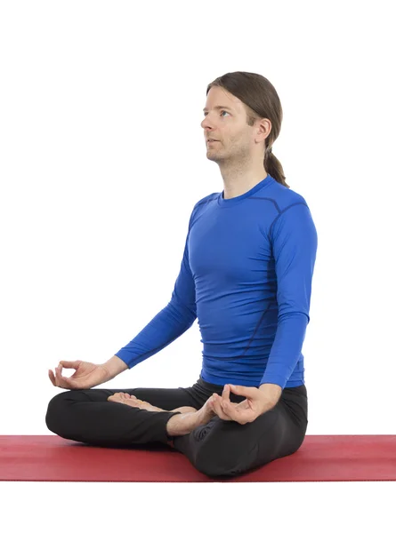Hombre haciendo meditación — Foto de Stock