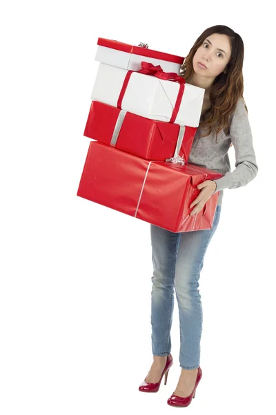 Mulher de compras cansada com caixas de presente — Fotografia de Stock