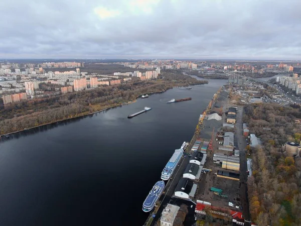 Flygfoto Panoramautsikt Stadsbild Med Hög Höjd Flod Storstad Från Drönare — Stockfoto