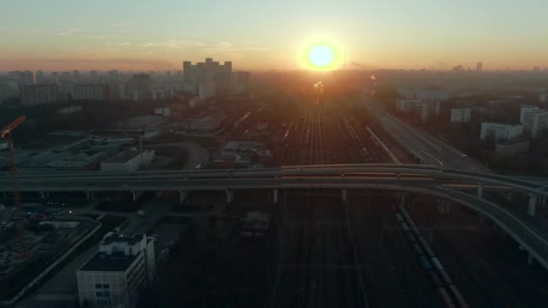 Vista Aérea Panorâmica Intercâmbio Transporte Multi Nível Centro Cidade Grande — Vídeo de Stock