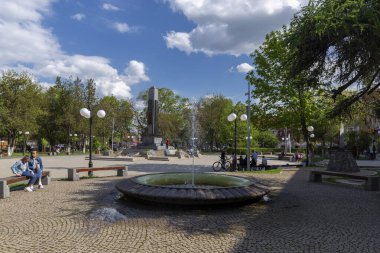 25 Mayıs 2021 Berehove şehri, Transcarpathia, Ukrayna. Skver I Ploshcha Heroyiv Beregovo, Ukrayna 'da.