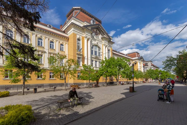 Травня 2021 Року Берехов Закарпаття Україна Центральна Вулиця Берегово Будівля — стокове фото