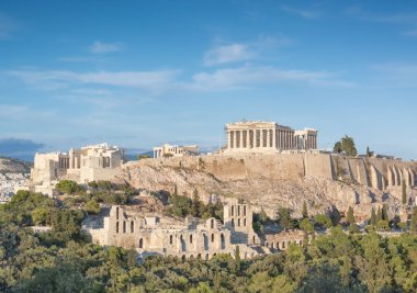 Akropolis 'te Atina' ya bakın, Parthenon akşam saatlerinde mavi gökyüzüne karşı