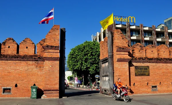 Chiang Mai, Thailand: Tha Phae Gate — Stock Photo, Image