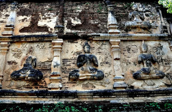 Chiang Mai, Thajsko: Wat Ched Yod Buddha basreliéf — Stock fotografie