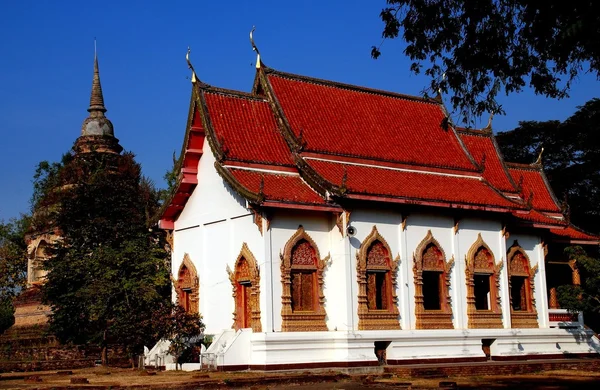 Чиангмай, Таиланд: Wat Ched Yod Ubusot Hall — стоковое фото
