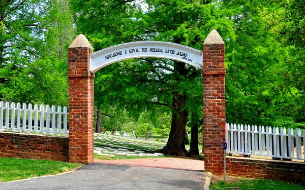 Old Salem,NC: God's Little Acre Burial Ground — Stock Photo, Image