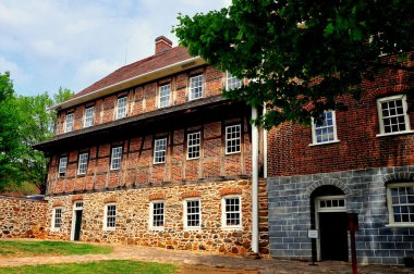 Eski Salem, Nc: Tek Brother's House - 1769/89