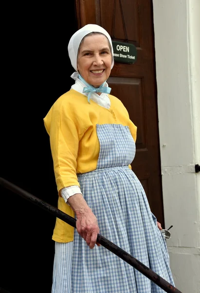 Eski Salem, Nc: Docent Moravyalı giyim